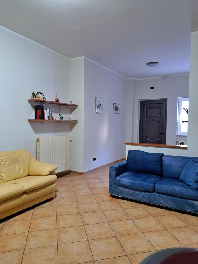 La Casa Di Mezzo-Affitti Brevi-Zona Ospedali Villa Busso Dış mekan fotoğraf