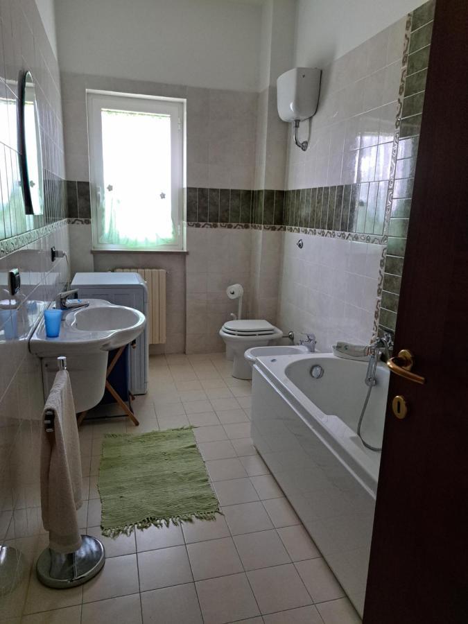 La Casa Di Mezzo-Affitti Brevi-Zona Ospedali Villa Busso Dış mekan fotoğraf