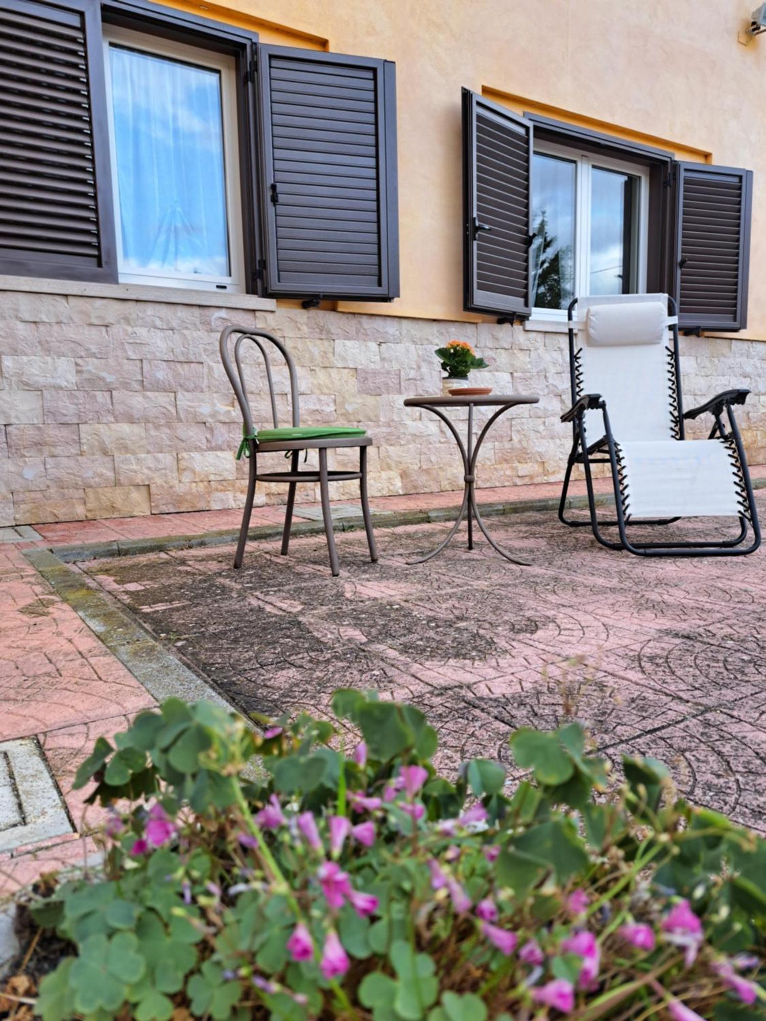 La Casa Di Mezzo-Affitti Brevi-Zona Ospedali Villa Busso Dış mekan fotoğraf